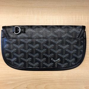 sut020077 goyard